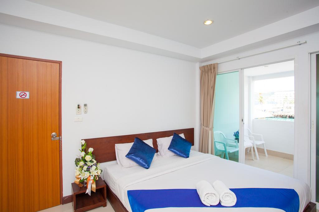 Nouveau Guesthouse Patong Экстерьер фото